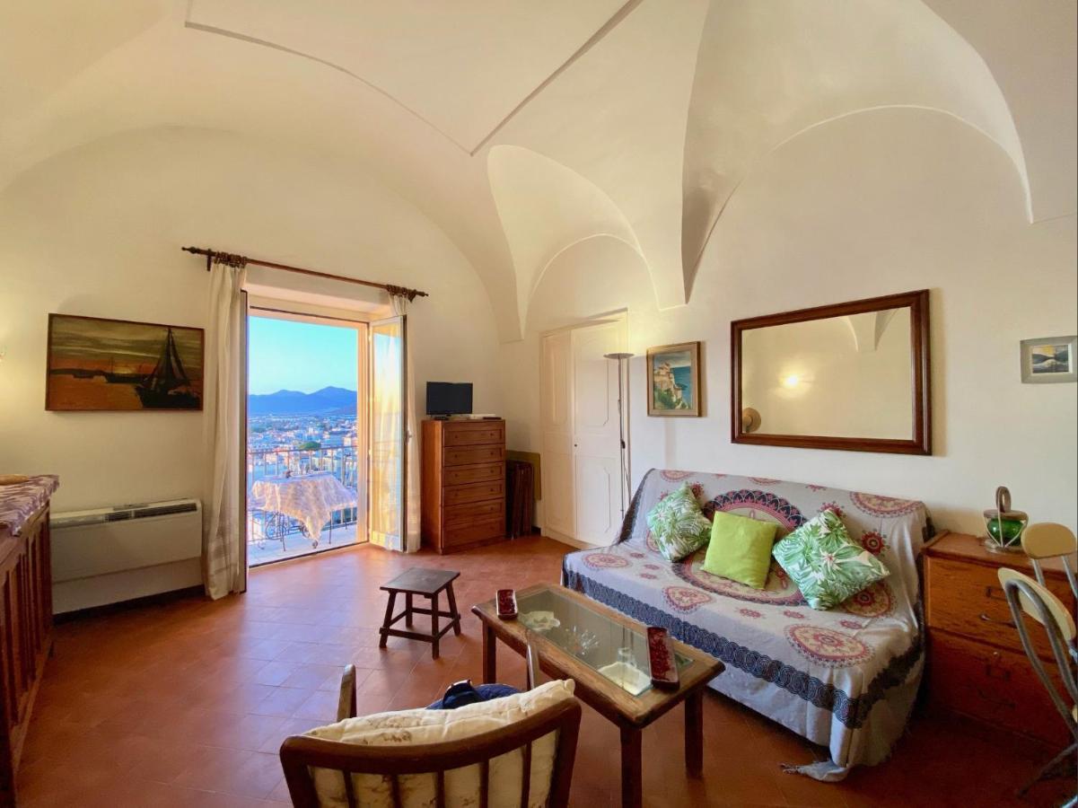Holidaycasa Romano - Vacanza Nel Cuore Di Sperlonga Exterior photo