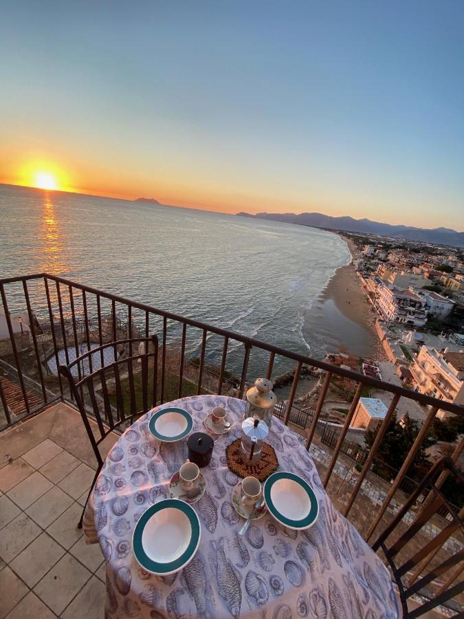Holidaycasa Romano - Vacanza Nel Cuore Di Sperlonga Exterior photo